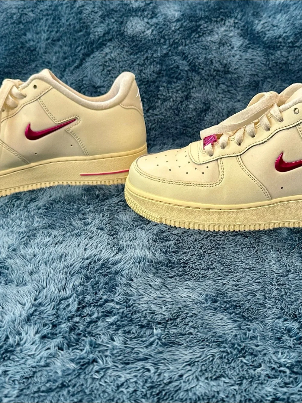 Nike Air Force 1 ’07 SE “Just Do It / Playful Pink with lace charms - Women 8.5